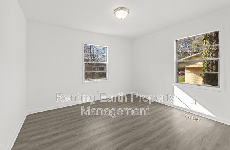 417 Athens Ave - Photo 4 of 16