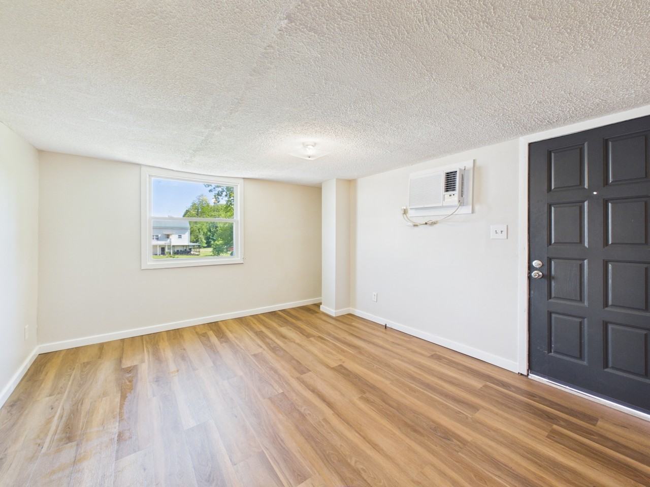 172 North Street - Photo 5 of 37