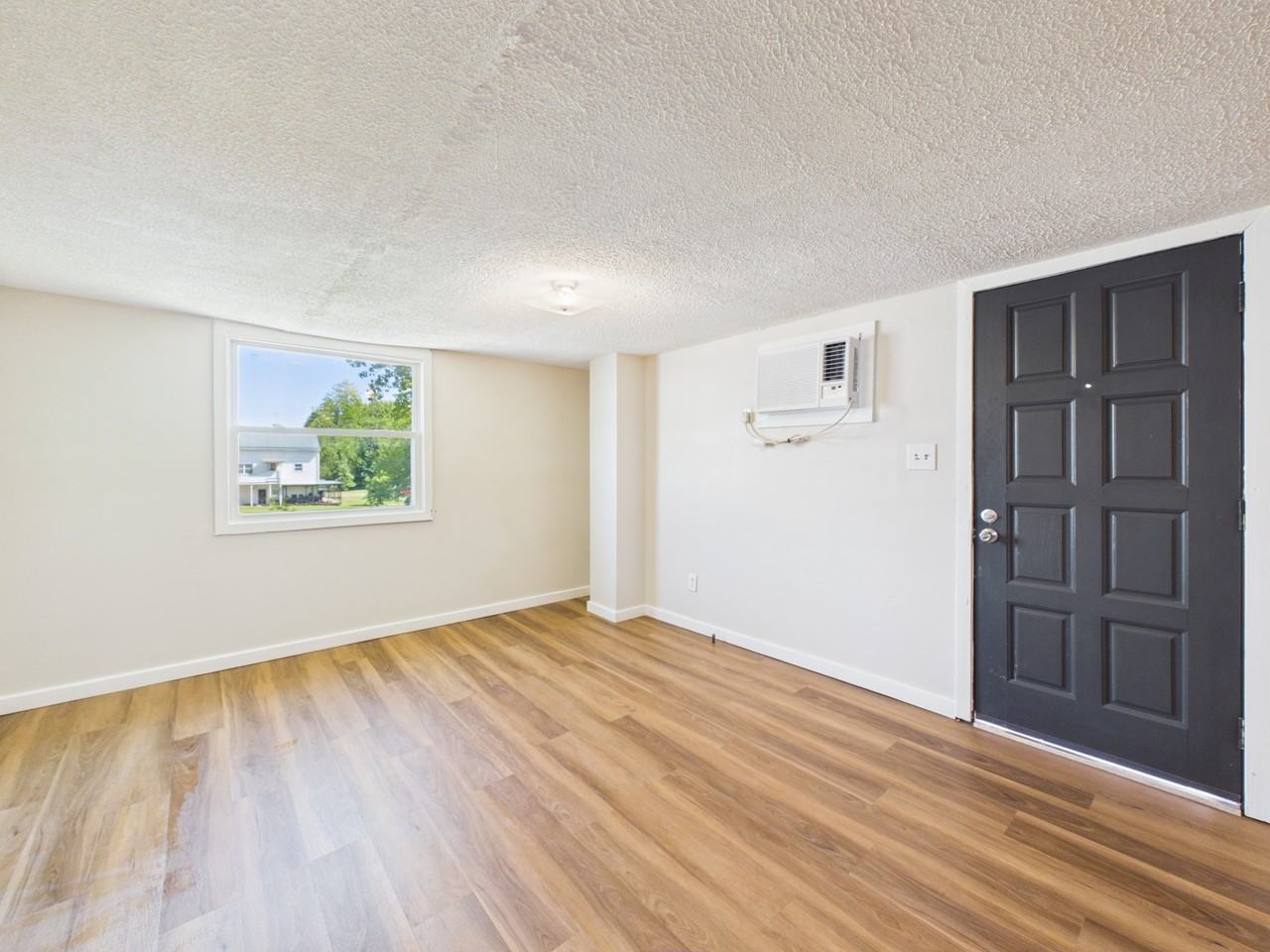 172 North Street - Photo 7 of 37