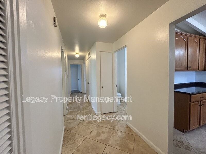 3624 Van Owen St - Photo 7 of 17