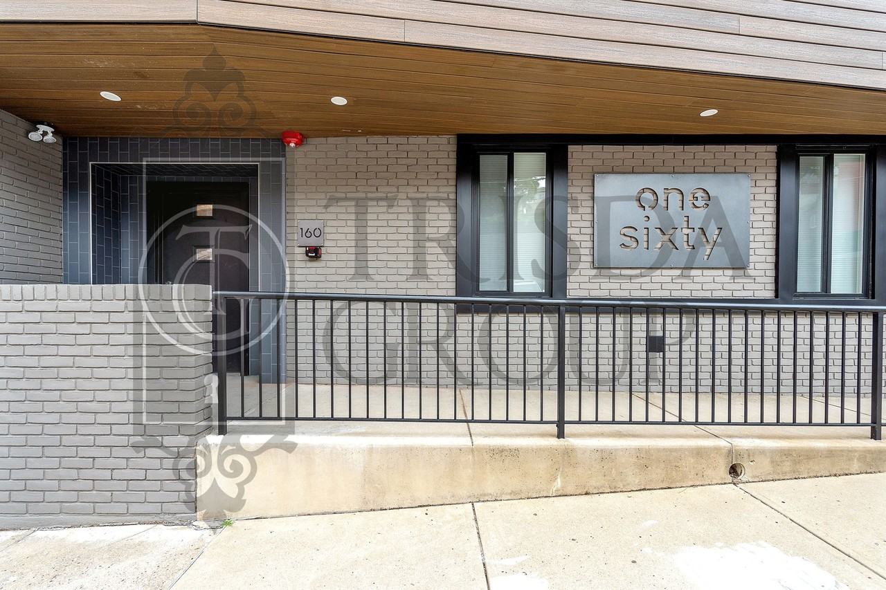 One Sixty Apartments of Mt Washington - Photo 3 of 50