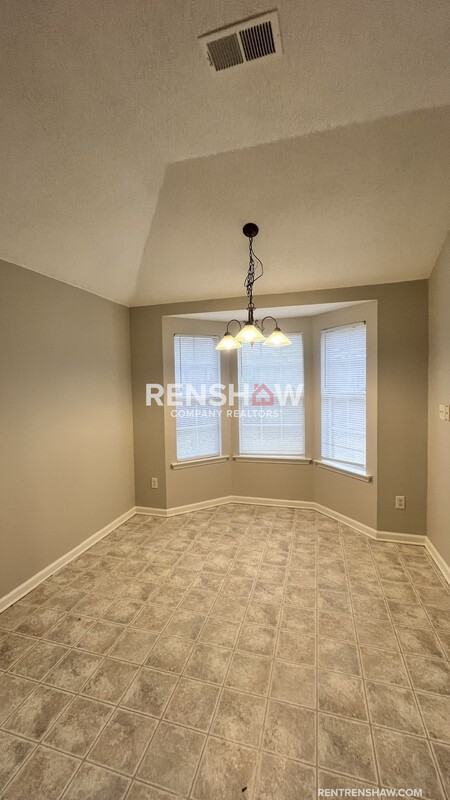 9044 Gracie Ln - Photo 6 of 26