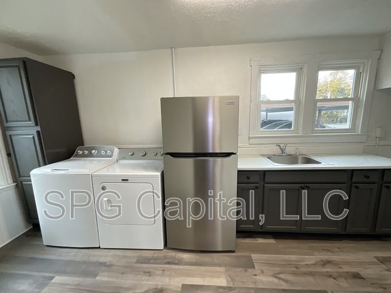 118 S Harrison Ave - Photo 4 of 10