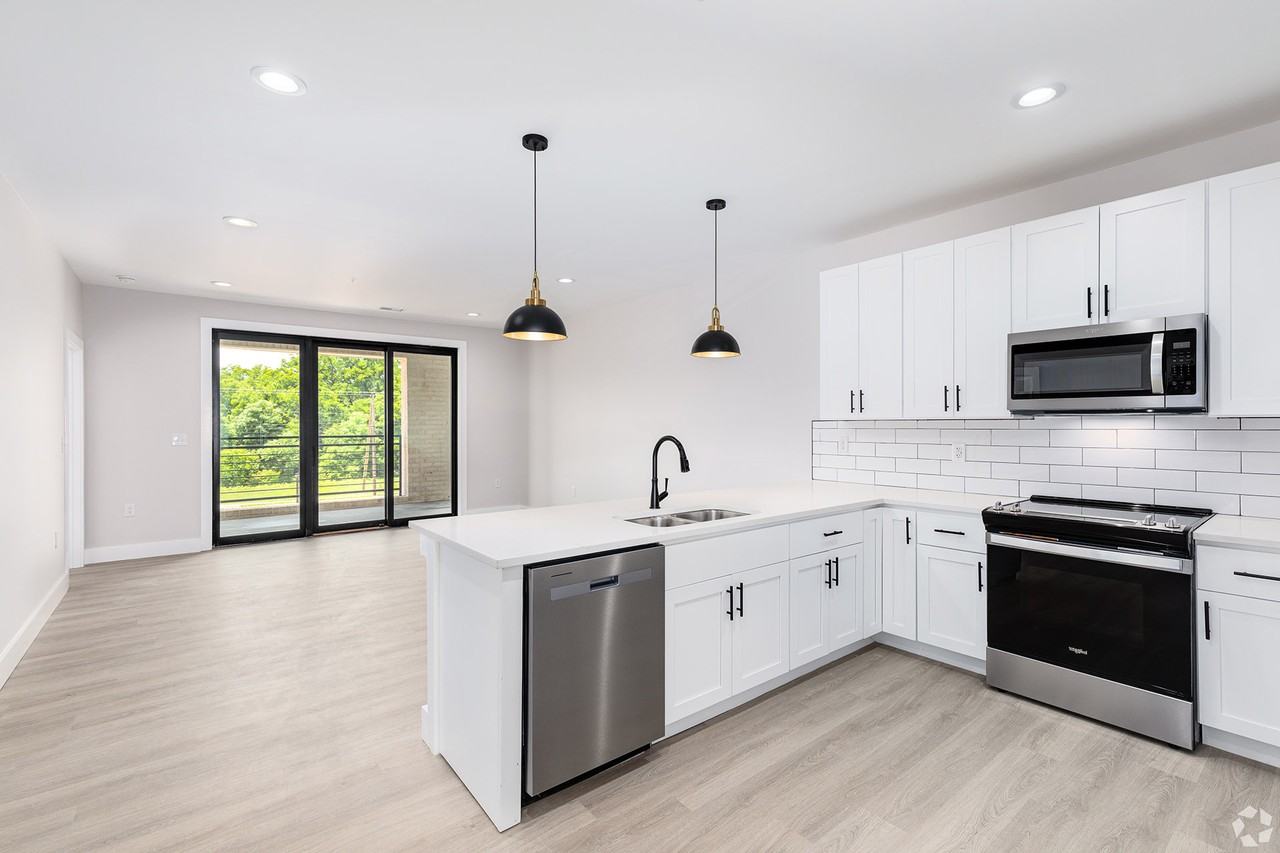 4665 S Amherst Highway - Photo 5 of 50