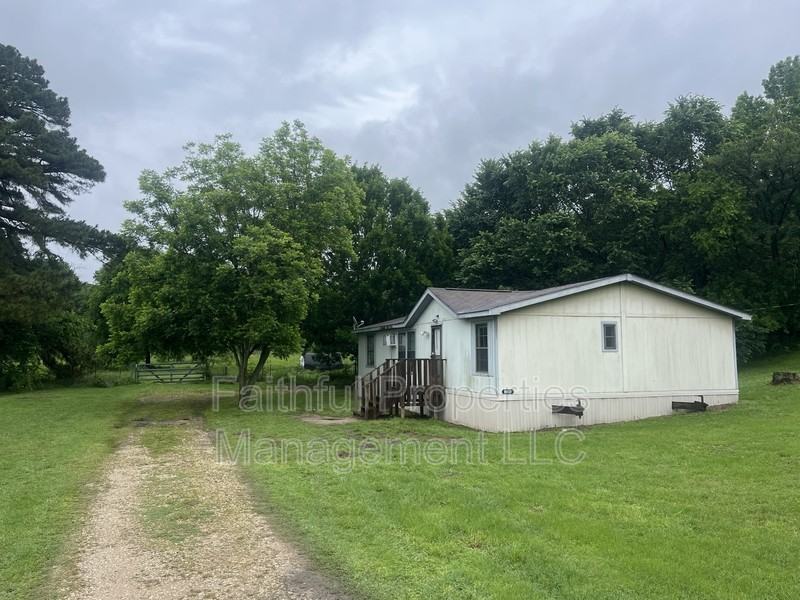 16531 Calloway Rd - Photo 2 of 9
