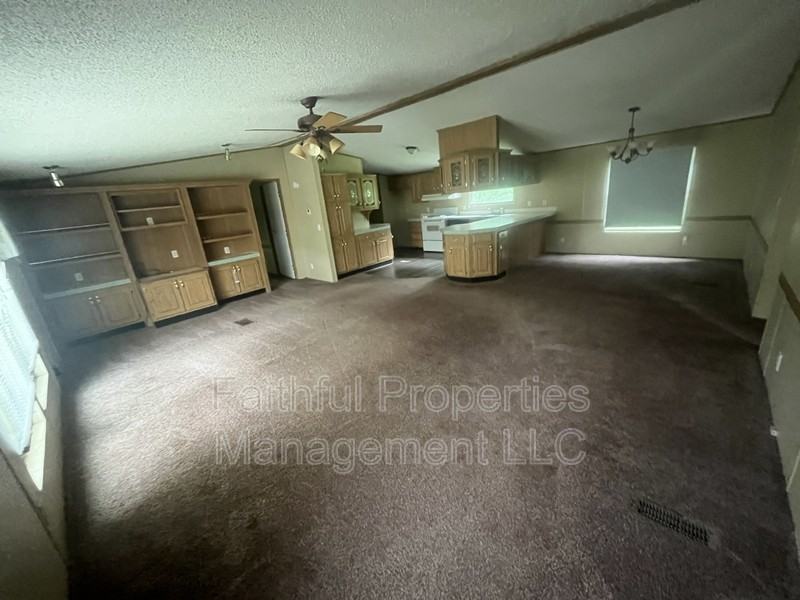 16531 Calloway Rd - Photo 3 of 9