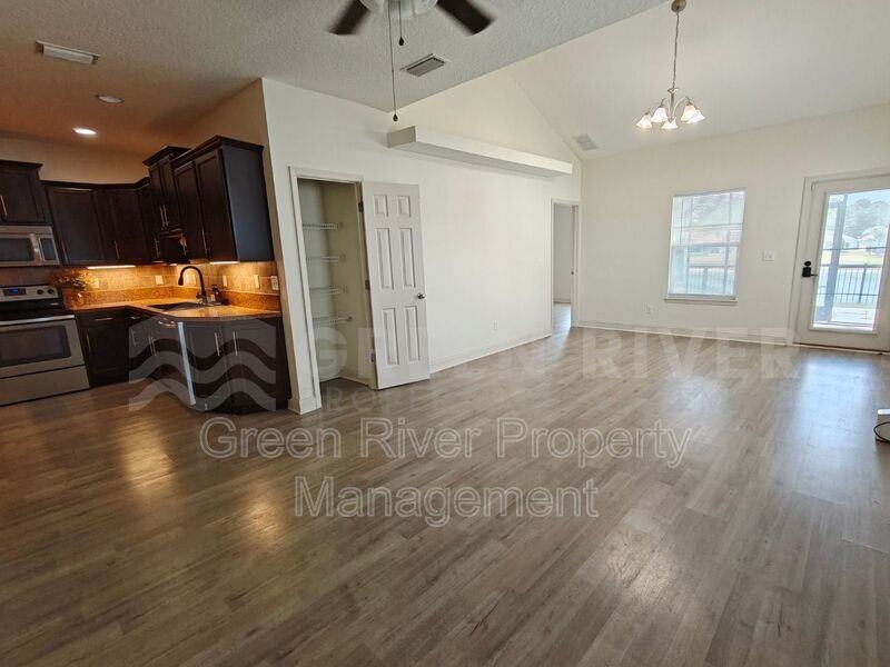 3107 Zeyno Dr - Photo 6 of 50