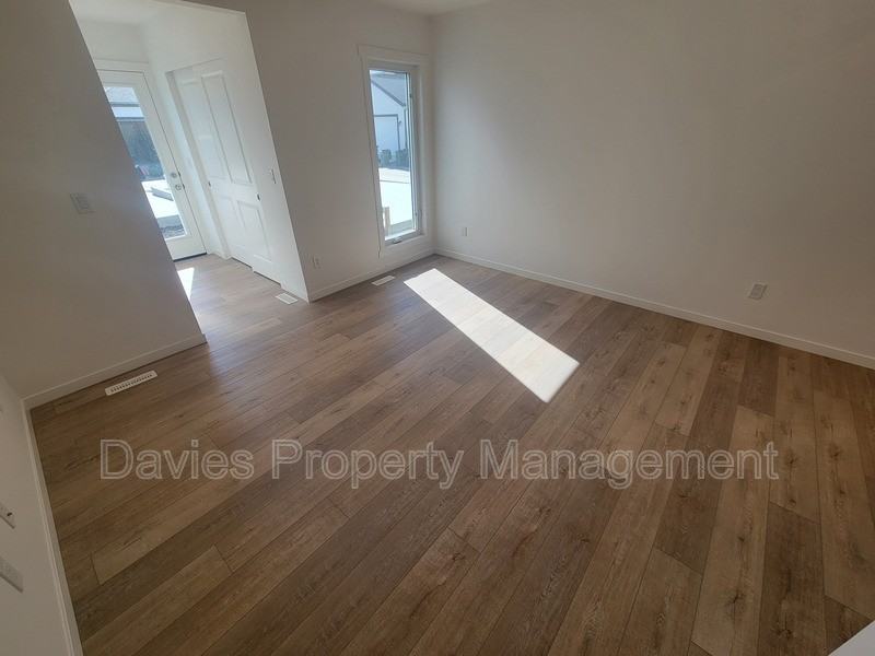 2023 210 St Nw #MAIN - Photo 6 of 17