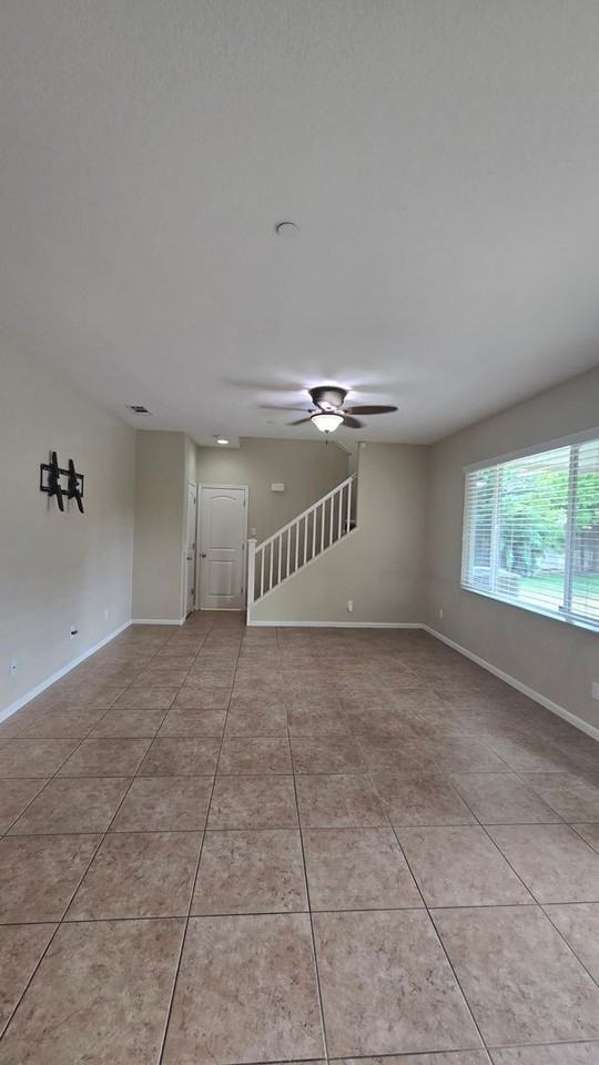 5421 Tejon Ridge Ct - Photo 4 of 28