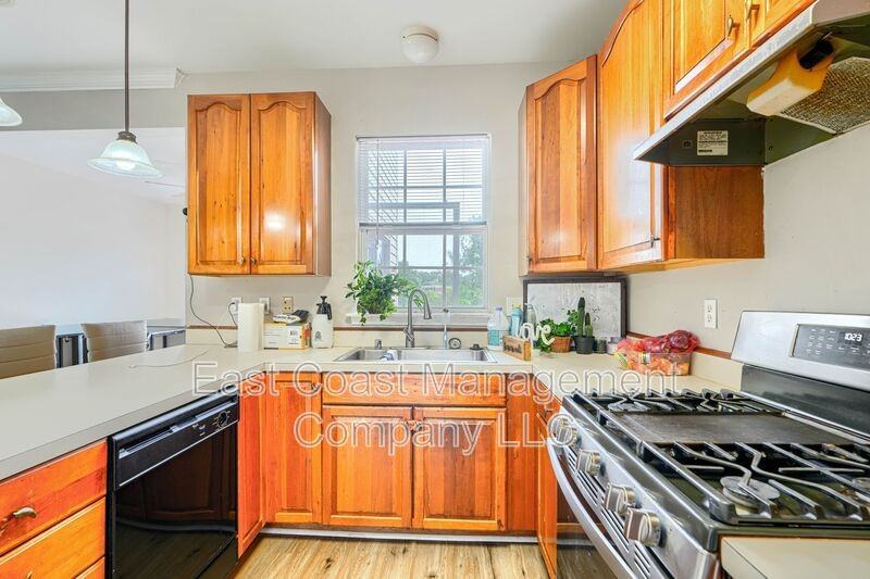 403 Deer Hill Cir - Photo 2 of 42