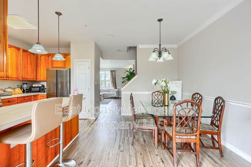 403 Deer Hill Cir - Photo 4 of 42