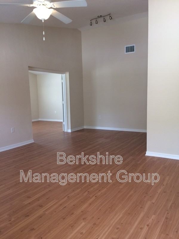 1106 Brook Meadow Dr - Photo 3 of 13