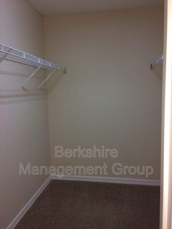 1106 Brook Meadow Dr - Photo 4 of 13