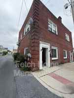 featured image of 10 S Pitt St