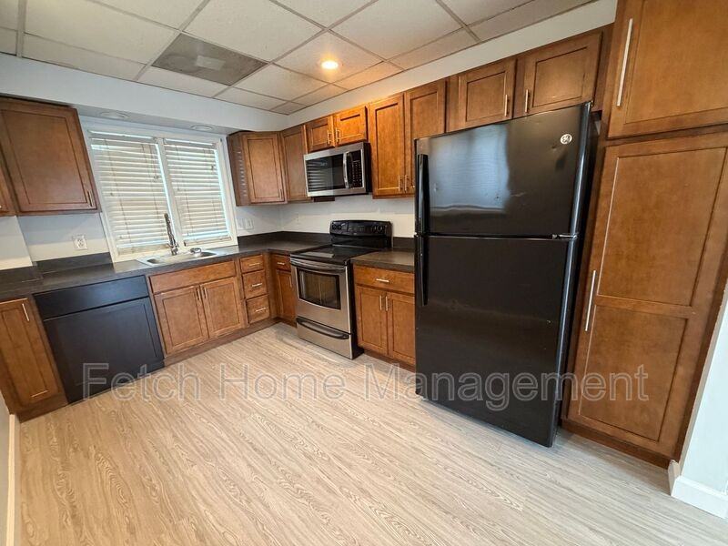 10 S Pitt St - Photo 4 of 10
