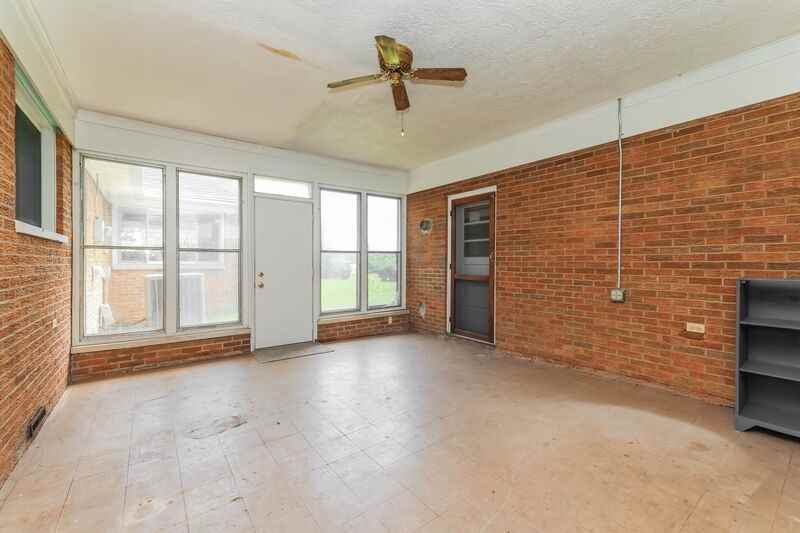 5260 Springfield Jamestown Rd - Photo 7 of 10