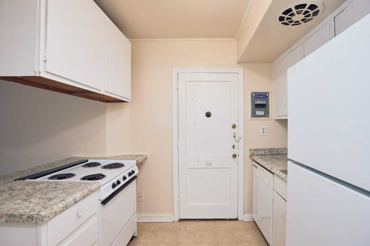 1343 Briarwood Drive Northeast - Photo 3 of 7