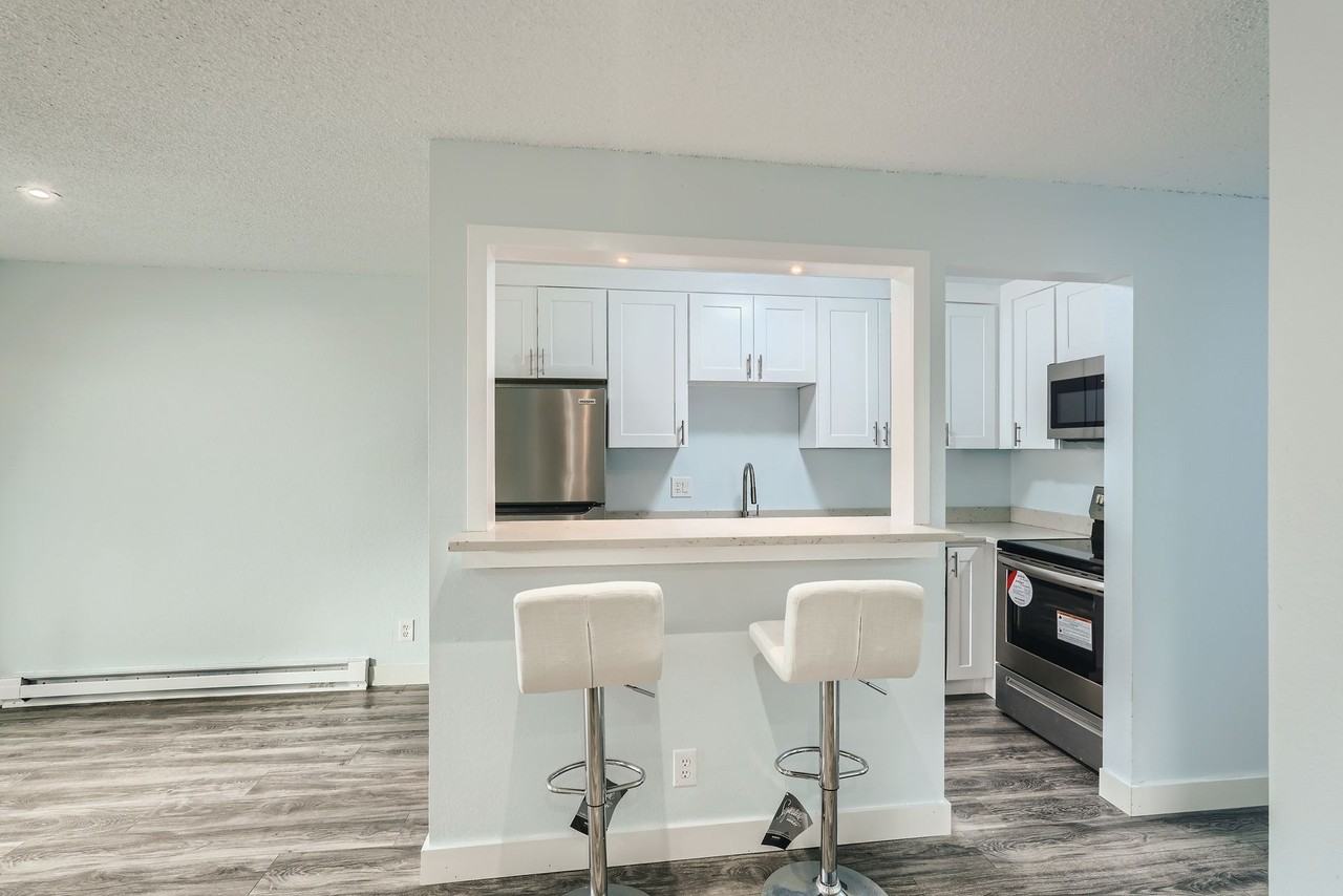 White Center - Photo 3 of 44