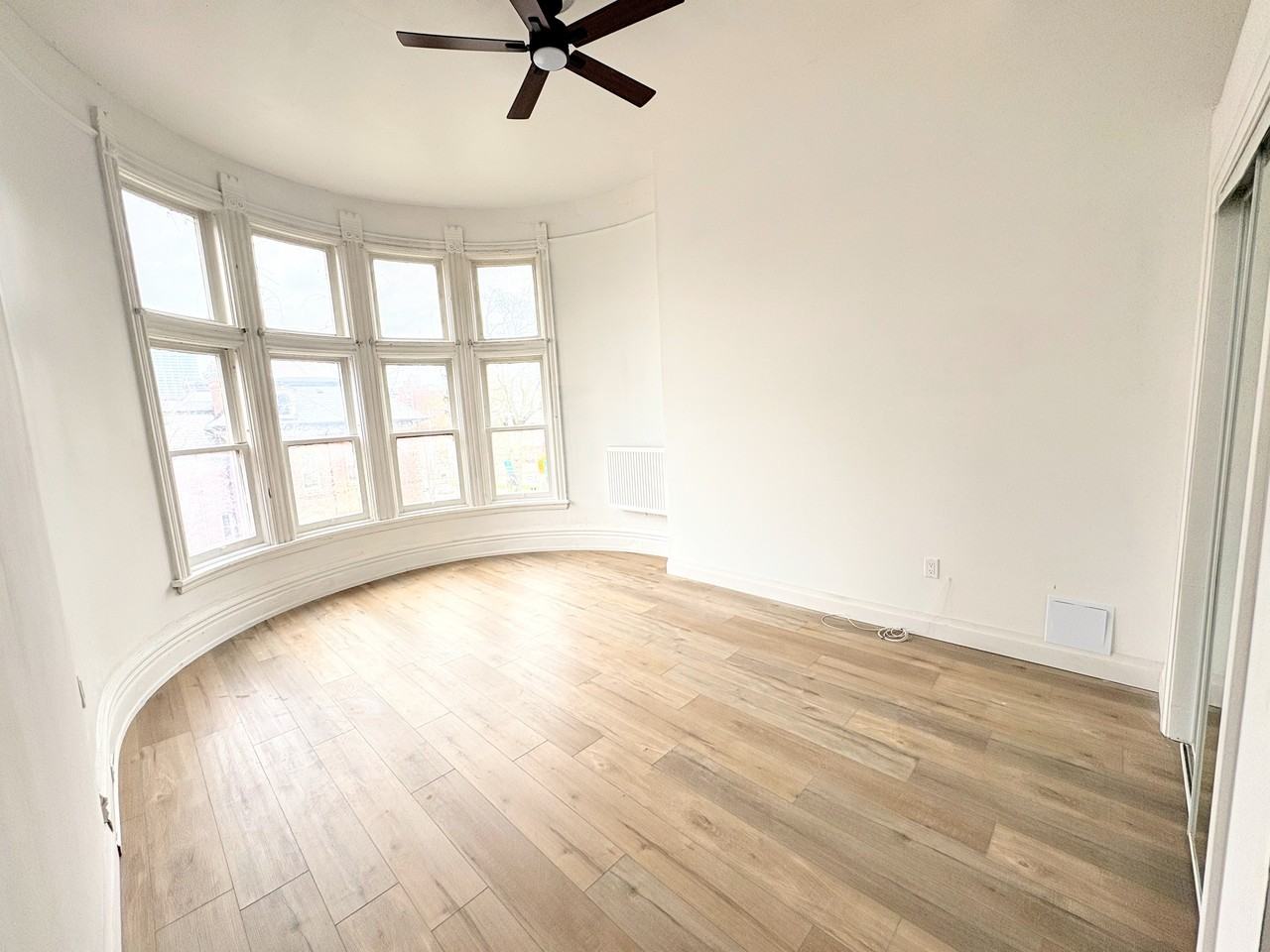 252 James Street South #203 - Photo 4 of 20