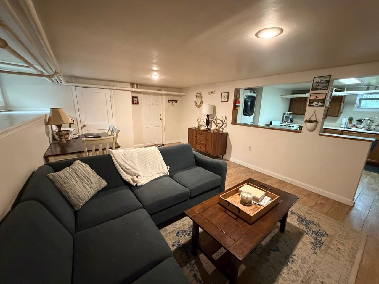 407 Adams St #C - Photo 3 of 10
