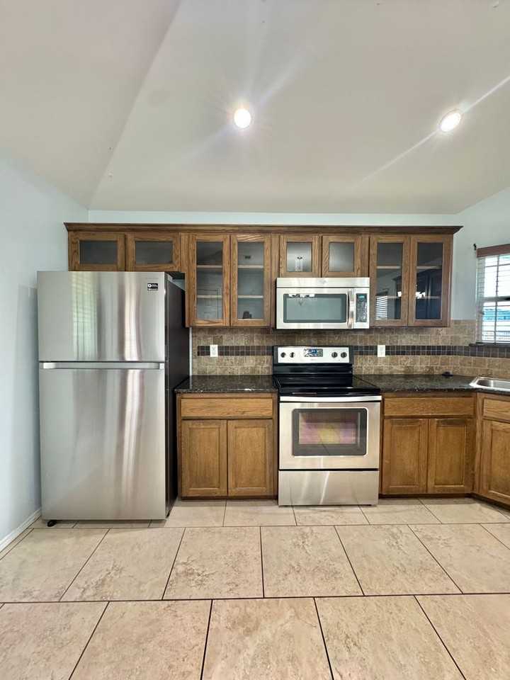 4925 Scarlett Oak Dr - Photo 3 of 25