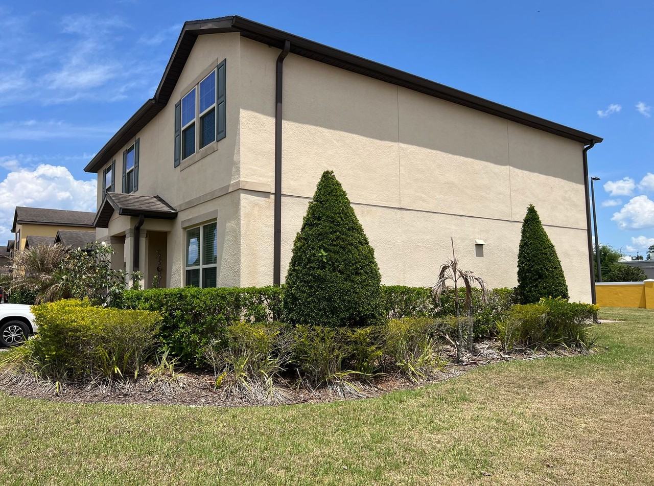 1608 Regal River Cir - Photo 2 of 22