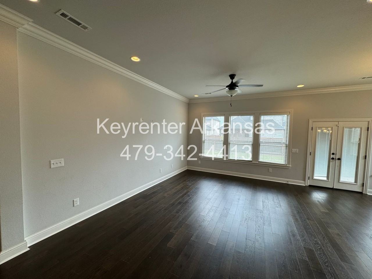 2307 Sw Hampton Ave - Photo 2 of 9