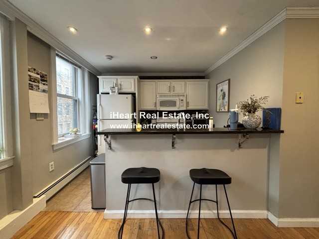 Grove St #4 - Photo 5 of 23