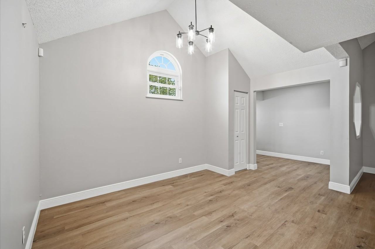 12287 Armenia Gables Cir - Photo 5 of 28