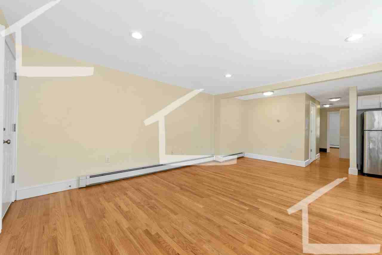 12 School St - Photo 2 of 11