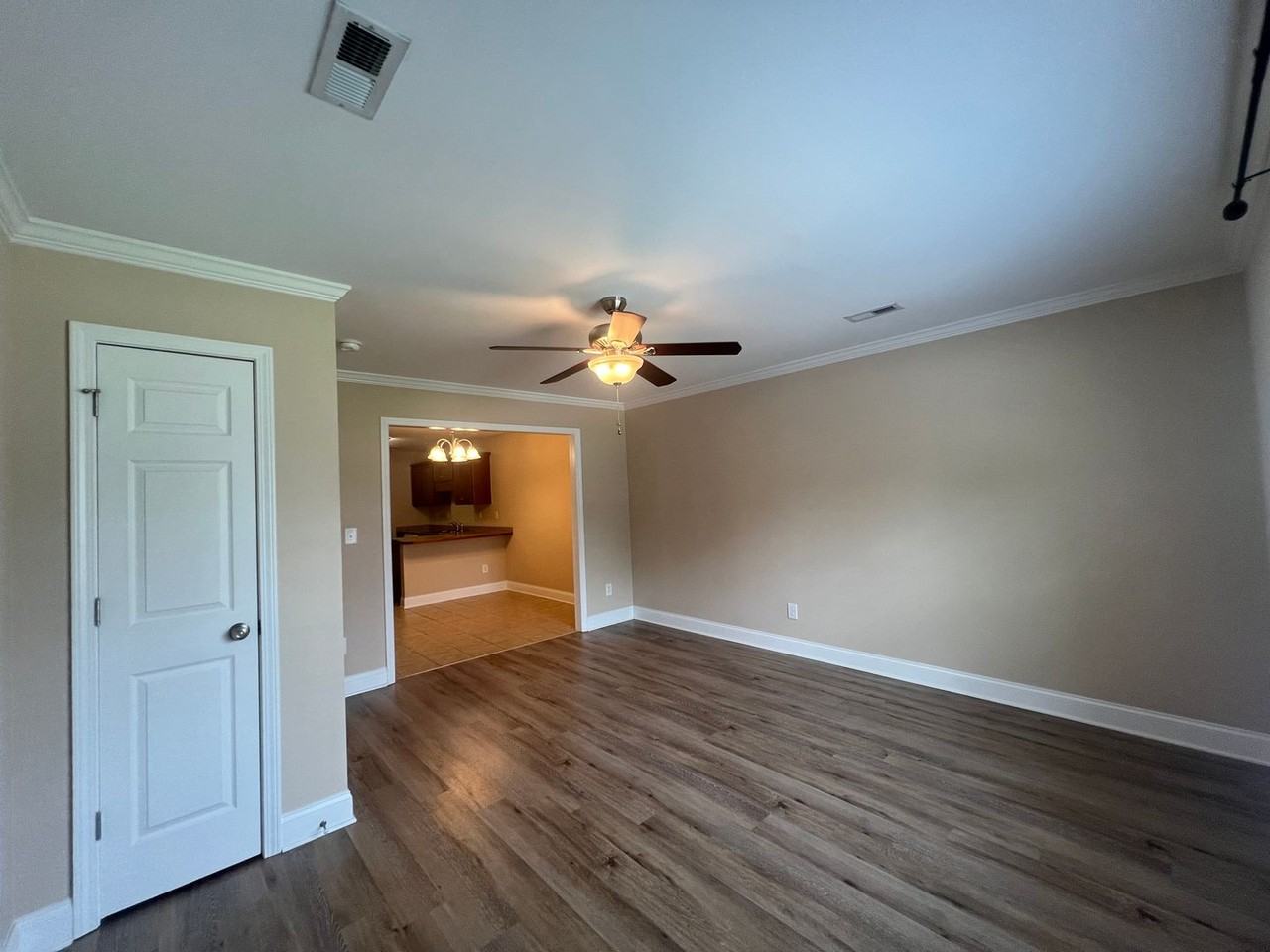 712B E Catawba St - Photo 3 of 19