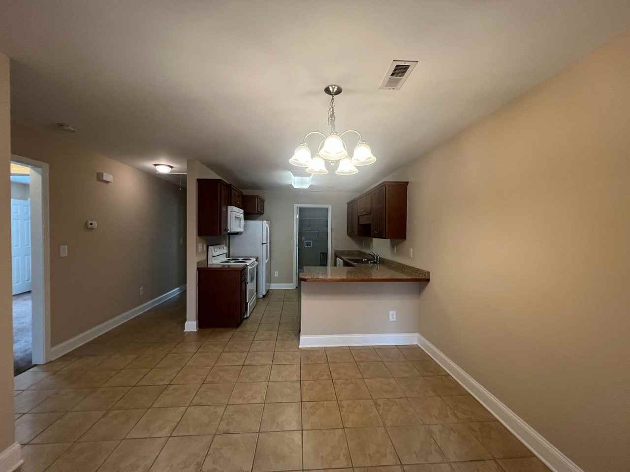 712B E Catawba St - Photo 6 of 19