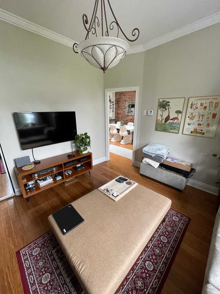 1546 Rue Saint-Antoine Ouest #3 - Photo 2 of 9