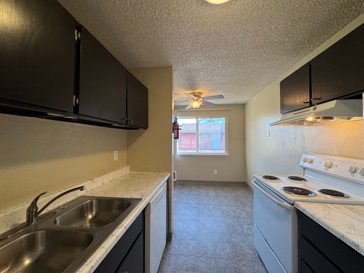 6102 6th Ave - Photo 3 of 24