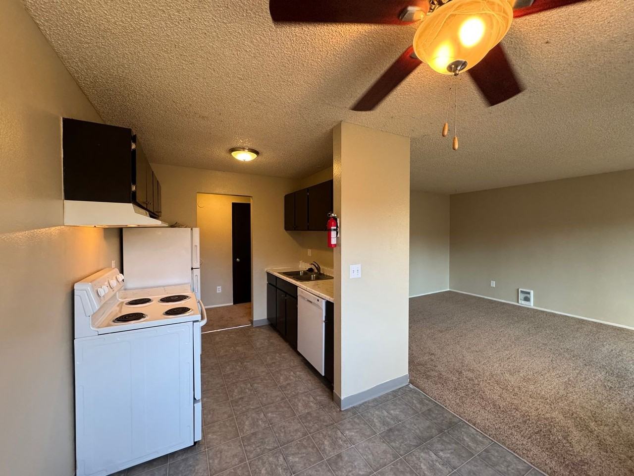 6102 6th Ave - Photo 4 of 24