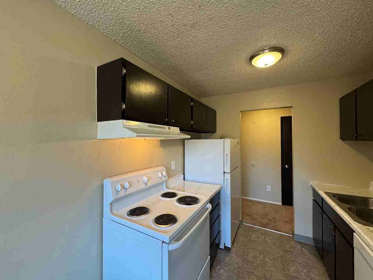 6102 6th Ave - Photo 6 of 24