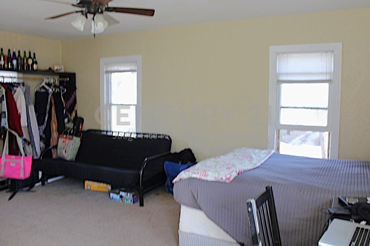 309 Normal St - Photo 3 of 10