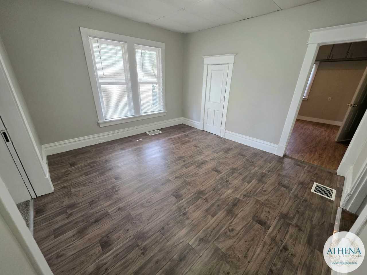412 North St - Photo 4 of 14