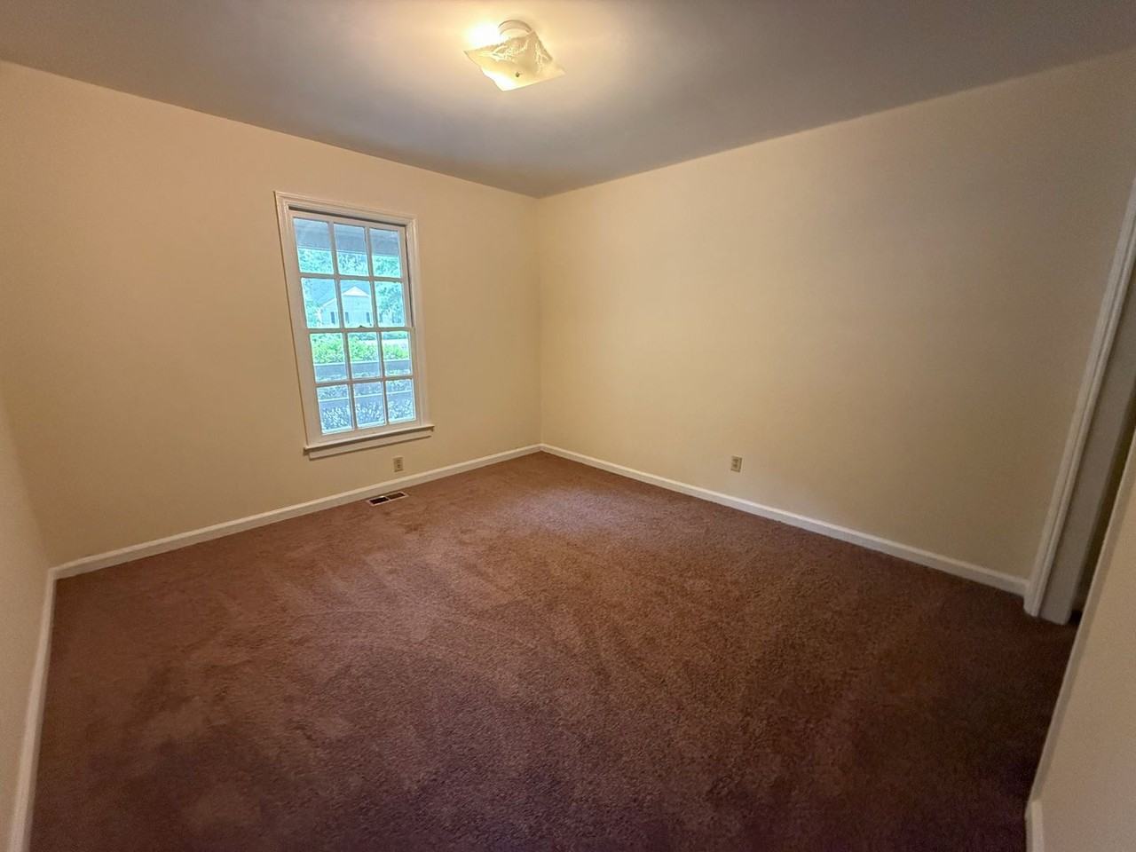 2608B Byerly Dr N - Photo 4 of 6