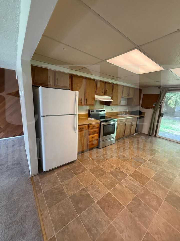 583 Ne Conifer Dr - Photo 4 of 28