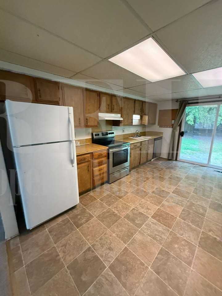583 Ne Conifer Dr - Photo 5 of 28