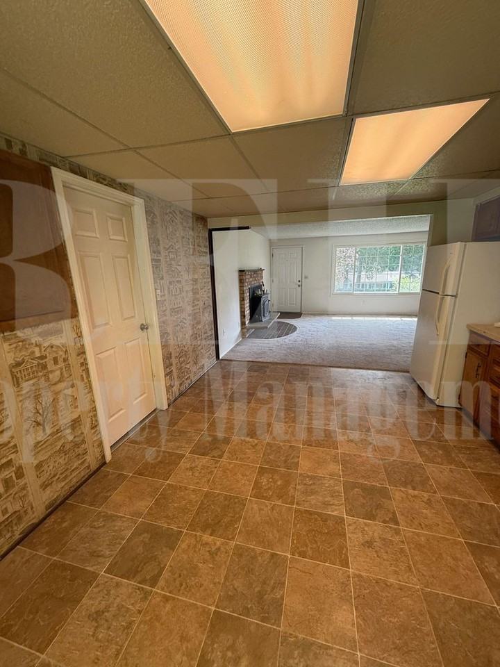 583 Ne Conifer Dr - Photo 7 of 28
