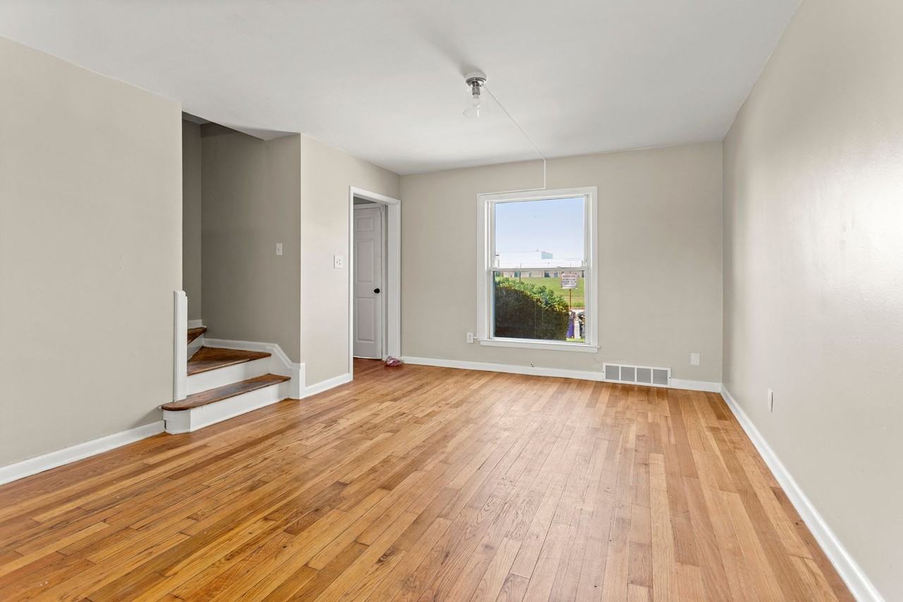 450 Marquette Dr - Photo 2 of 34