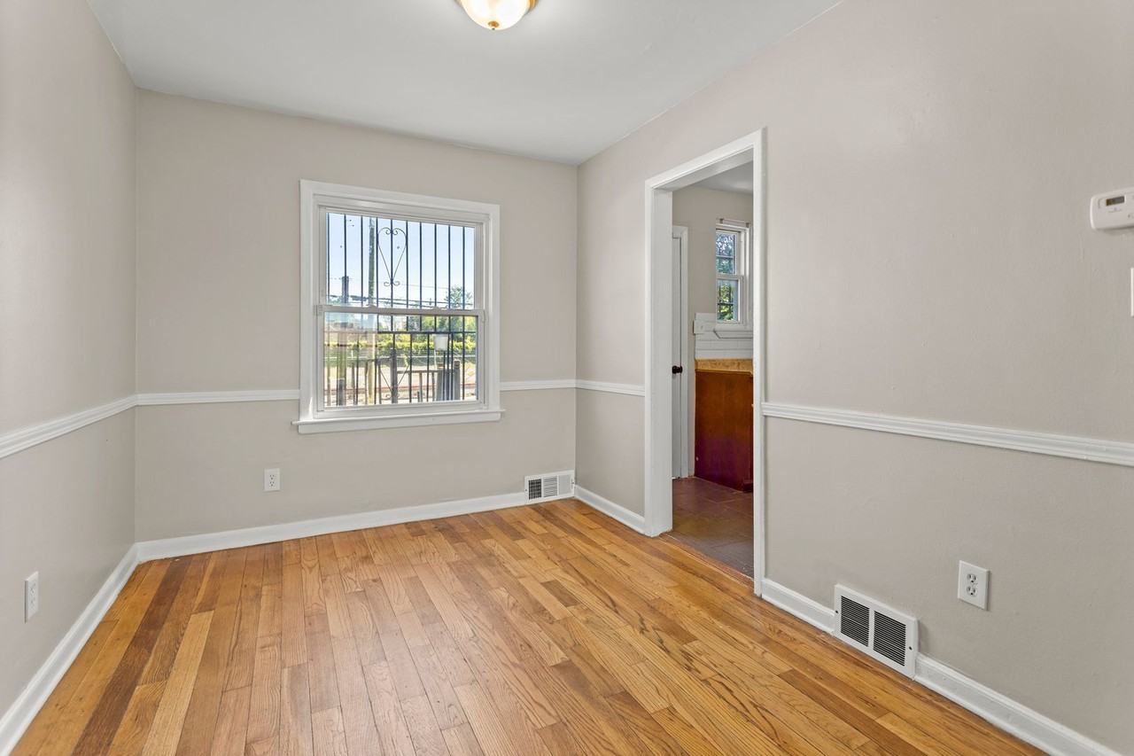 450 Marquette Dr - Photo 4 of 34