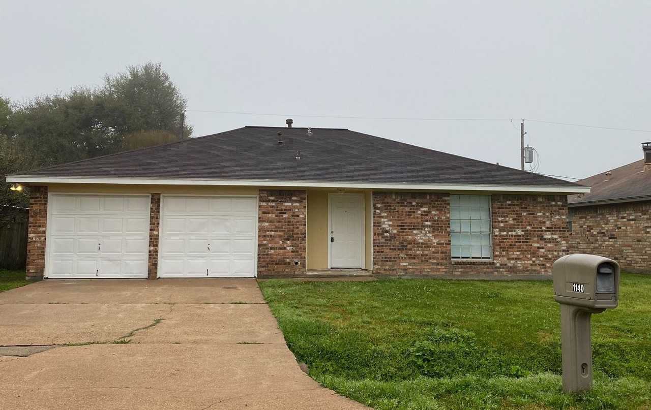 1140 Greencroft St - Photo 2 of 20