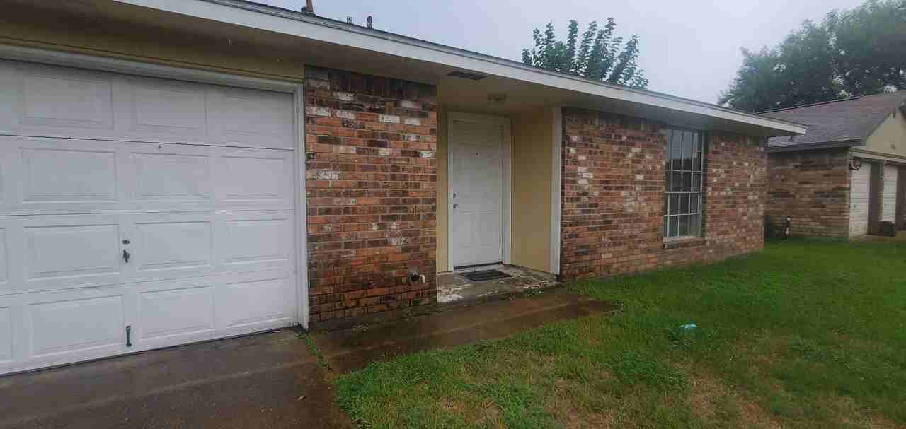 1140 Greencroft St - Photo 3 of 20
