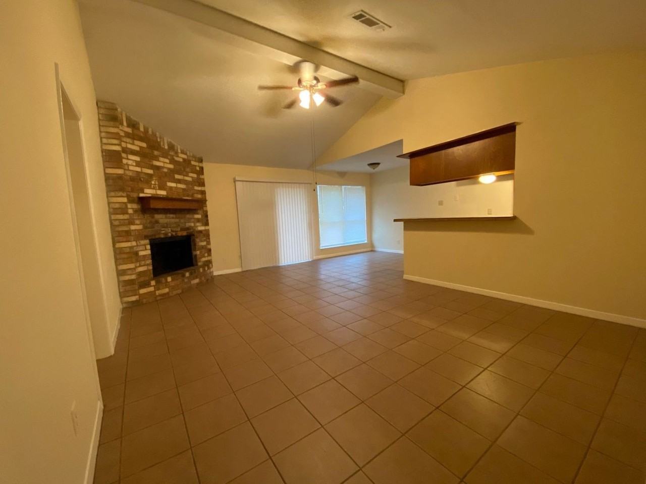 1140 Greencroft St - Photo 5 of 20