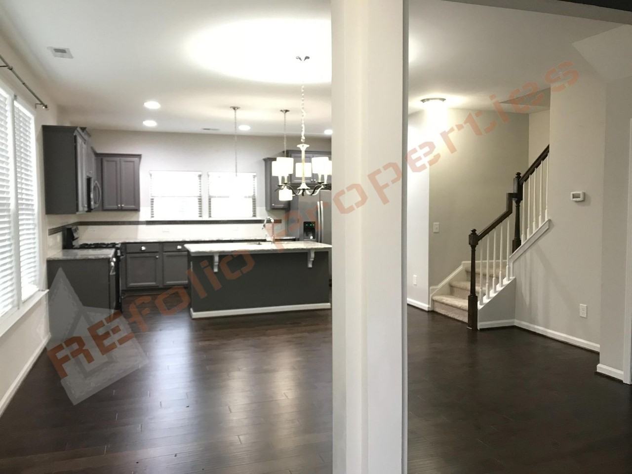 1014 Midtowne Way - Photo 5 of 21