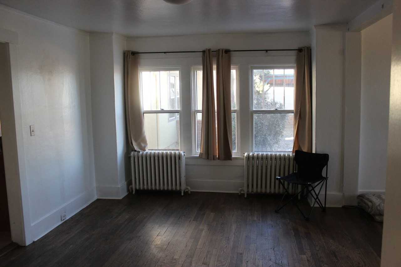 2046 Roanoke St - Photo 6 of 23