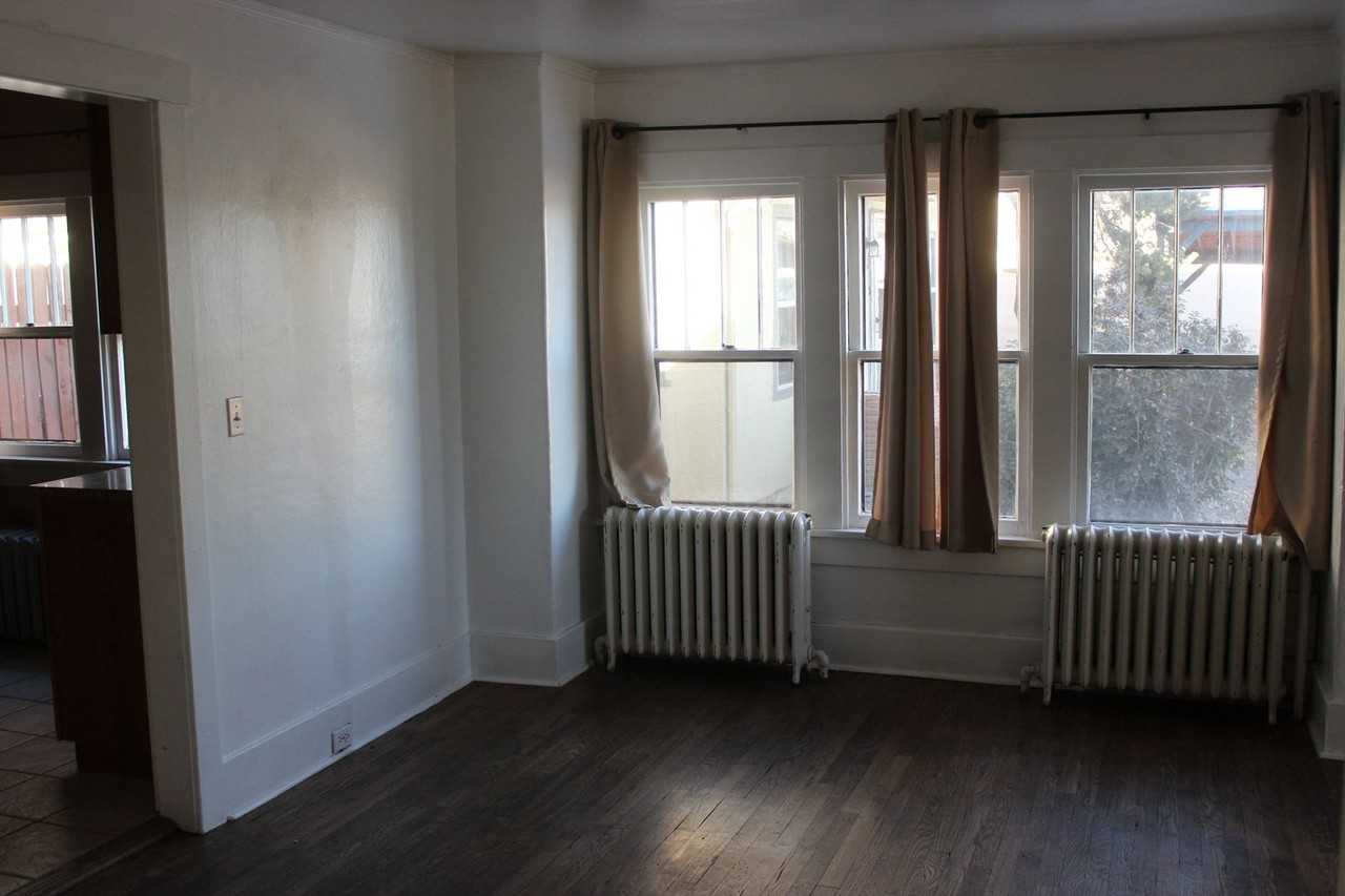 2046 Roanoke St - Photo 7 of 23